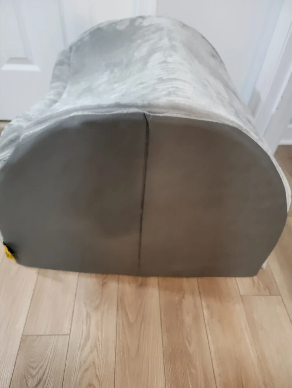 Funny Fuzzy Hooded Pet Bed- large (measurements in pics)